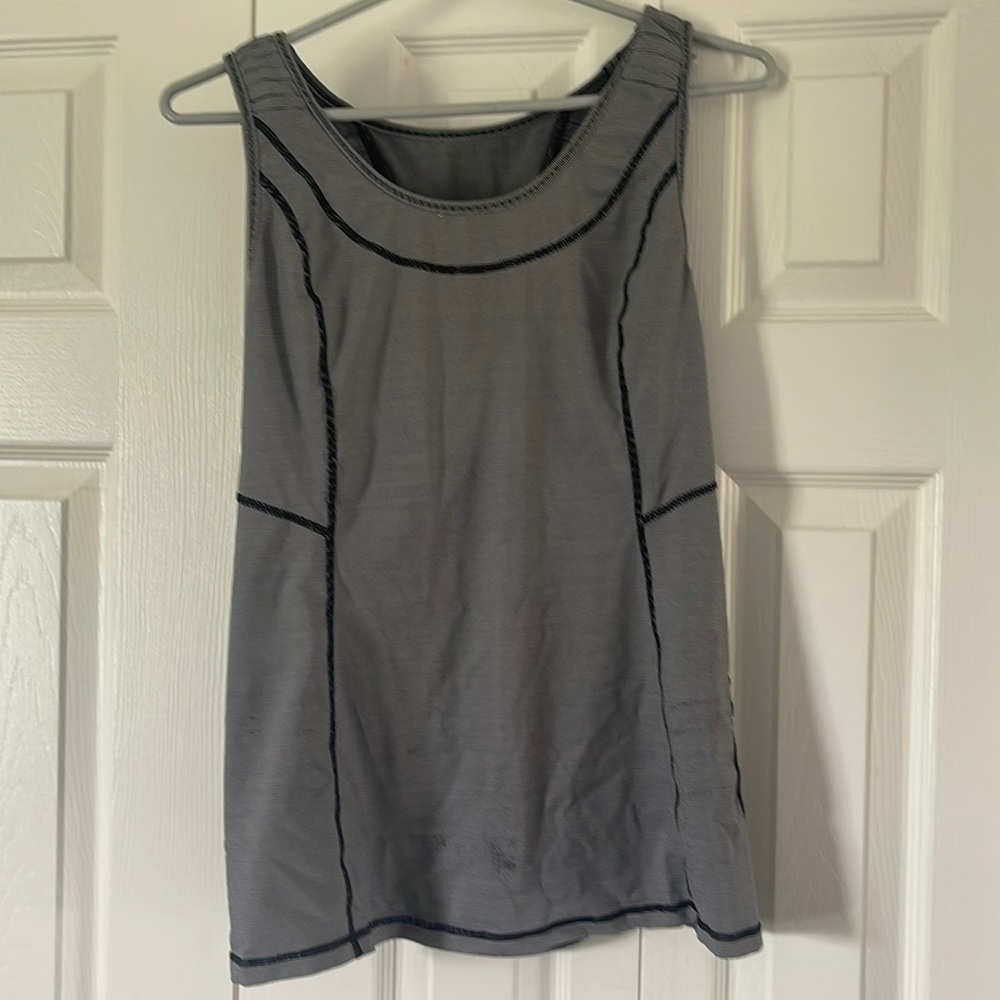 Lululemon Tank Top Size 8🥰🥰